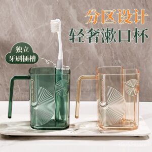 洗手台總是濕答答？透明自動瀝水牙刷杯幫你把凌亂感收起來