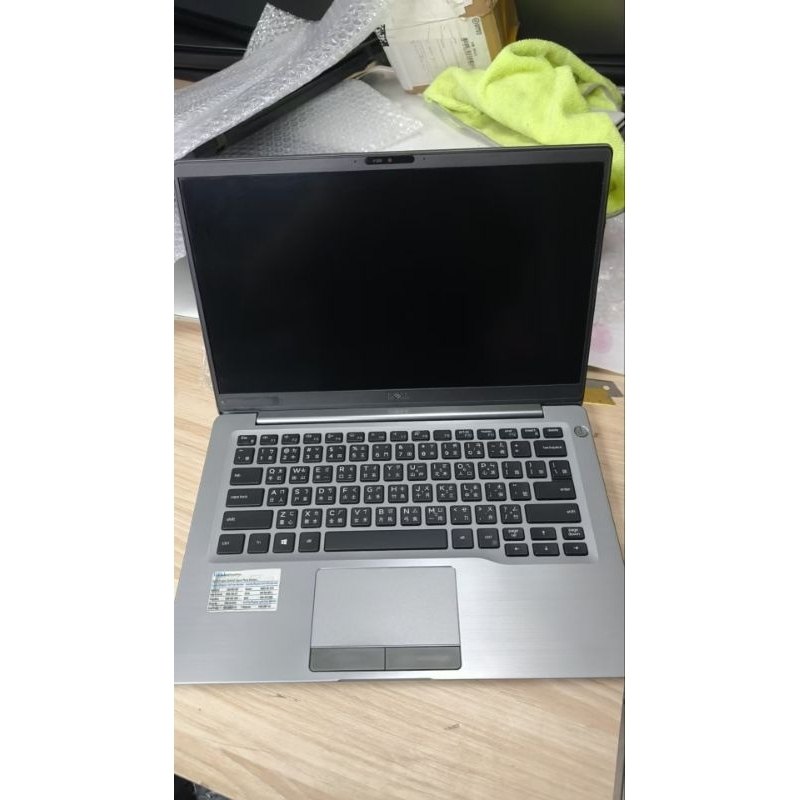 Type-C 充電器與筆電連接示意