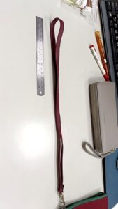 錢包容易滑落、掏半天找不到？手掛繩幫你把動作變順（短夾/長夾適用）