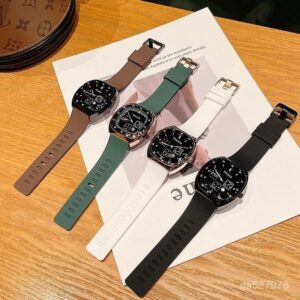 大錶盤防水手錶怎麼比？硅膠錶帶 vs 金屬錶帶、石英 vs 其他機芯的差異
