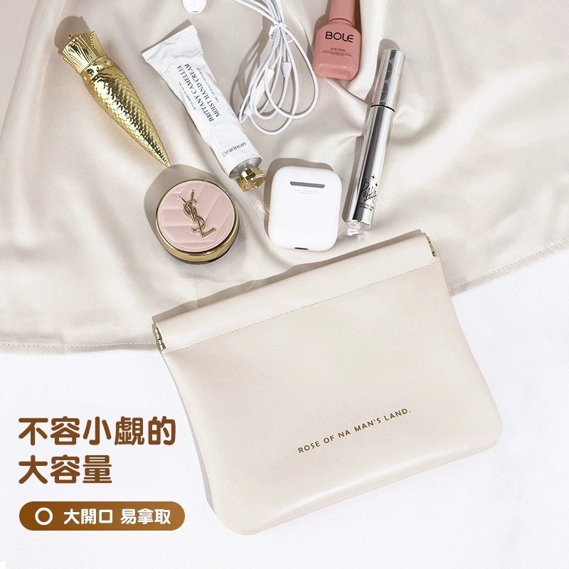 耳機與充電配件分區收納示意